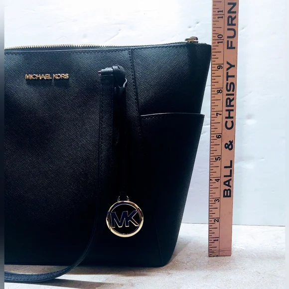 Michael Kors Charlotte M/L Leather Top Zip Tote - Picture 12 of 13